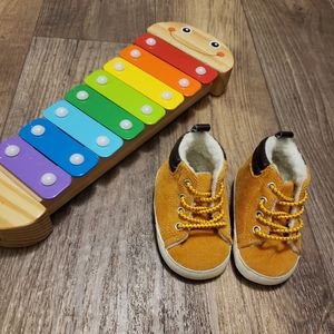 Carters 0-3 M timberland like boots